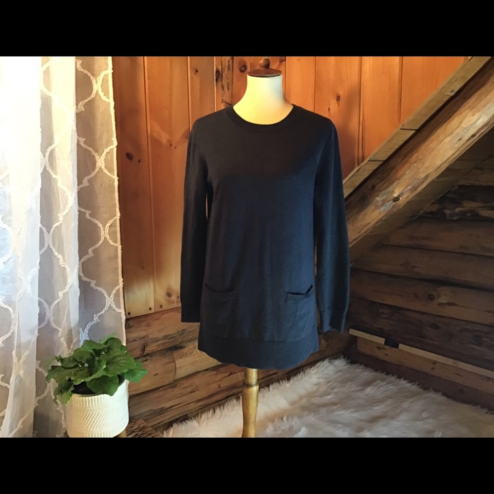 Banana Republic Sweater Tunic- Size Medium